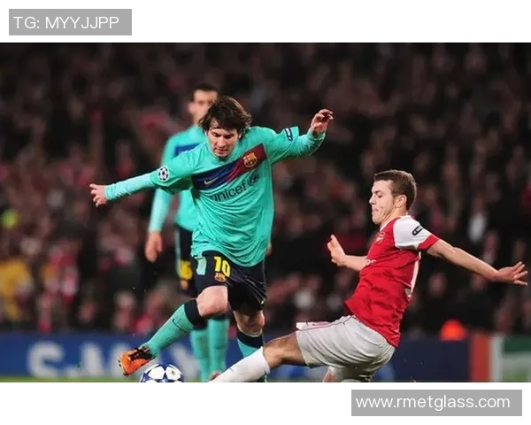 足球巨星退役告别赛场感言回顾：岁月如歌梦想永存